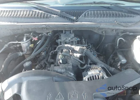 2004 Chevrolet Tahoe Ls z USA, uszkodzony, nr VIN 1GNEC13T54J275847